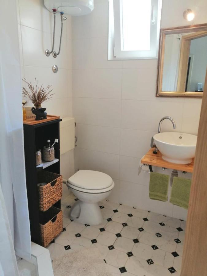 Apartment Bosiljak Jelsa  Eksteriør billede