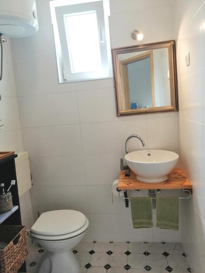 Apartment Bosiljak Jelsa  Eksteriør billede