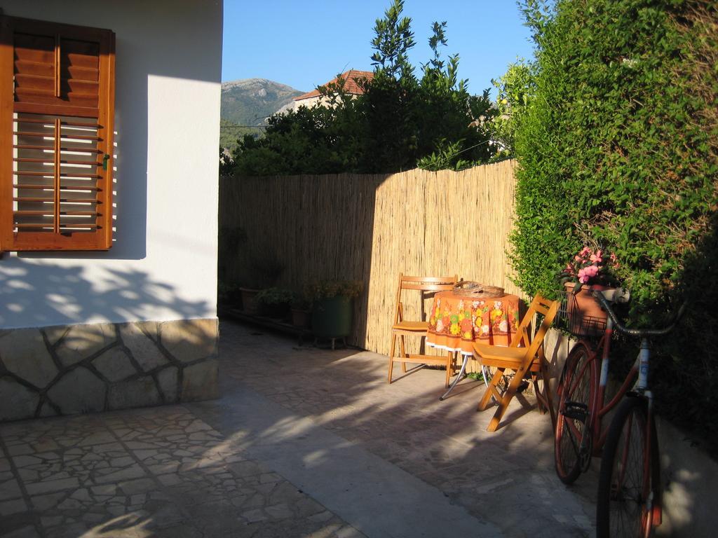 Apartment Bosiljak Jelsa  Værelse billede